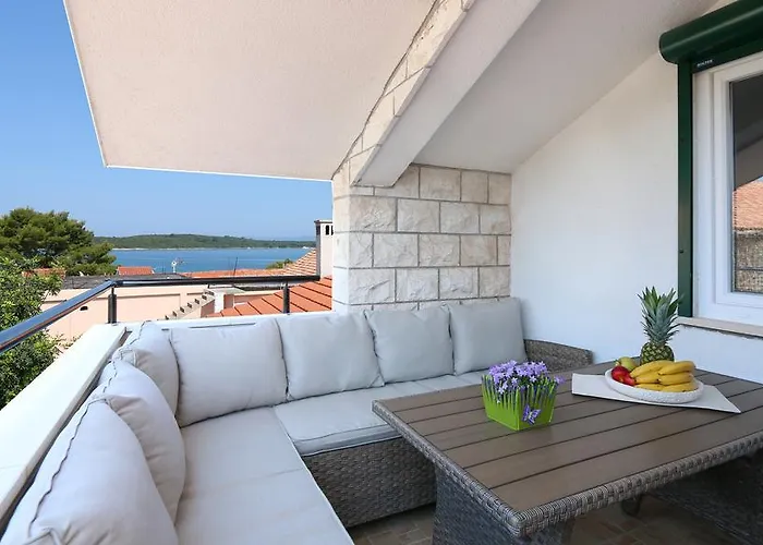 Jadranka Apartment Loviste