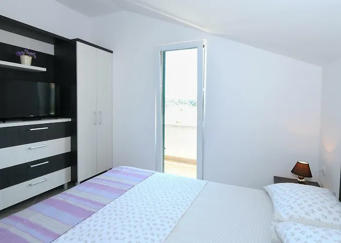 Apartment Jadranka Loviste